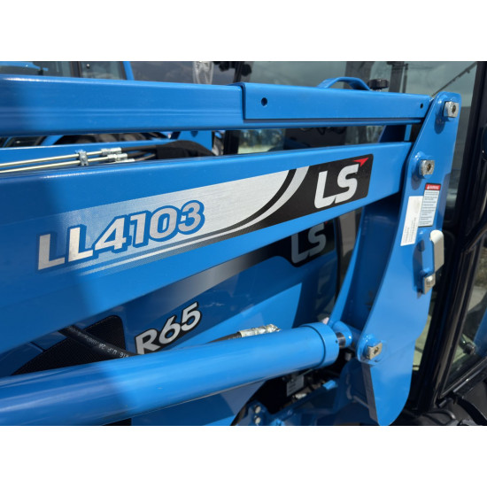 Челен Товарач LS - LL4103 (за трактор XR50, R65) Челен Товарач LS - LL4103 (за трактор XR50, R65)
